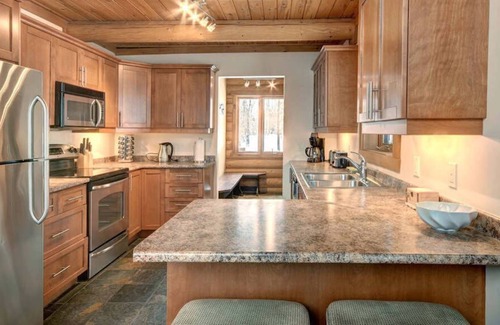 Labelle Chalet De Esquí | Hermoso chalet junto al agua