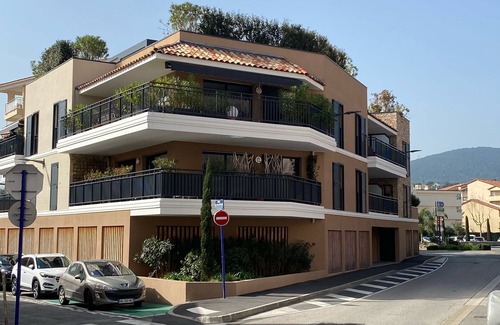 Sainte-Maxime City Centre Apartamento | Magnificent, cosy studio