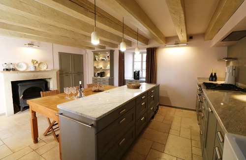 Castels Casa | Magnificent, traditional stone property with 14m long pool set in nature