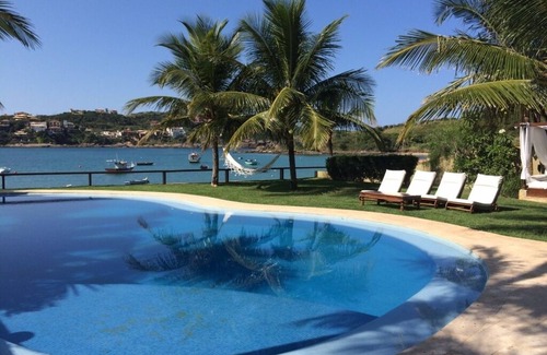Village da Ferradura Casa | Magnífica casa en la playa de arena de herradura, con 5 suites y hermosa piscina.