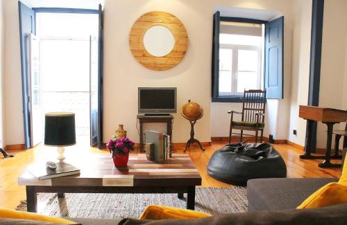 Mouraria Apartamento | Magnificent Historical City Centre Apart with Terrace