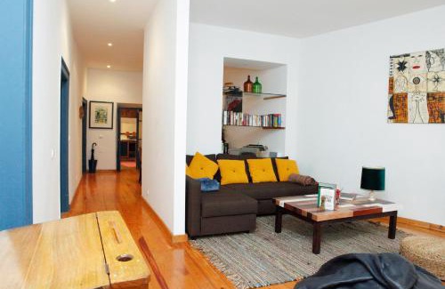 Mouraria Apartamento | Magnificent Historical City Centre Apart with Terrace