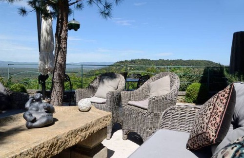 Menerbes Casa | Magnificent House and Tower on Top of Menerbes with 360° Views