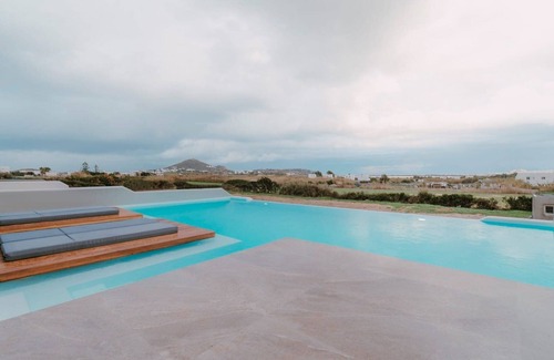 Naxos Villa | Magnificent Naxos Villa | 4 Bedrooms | Villa Zygerria | Private Pool & Outdoor Hot Tub | Agia Anna