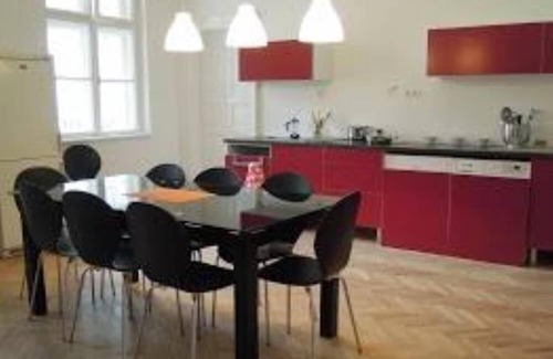 Nepszinhaz negyed Apartamento | Budapest: Hermoso apartamento reformado - 5 dormitorios 3 baños