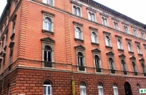Nepszinhaz negyed Apartamento | Budapest: Hermoso apartamento reformado - 5 dormitorios 3 baños