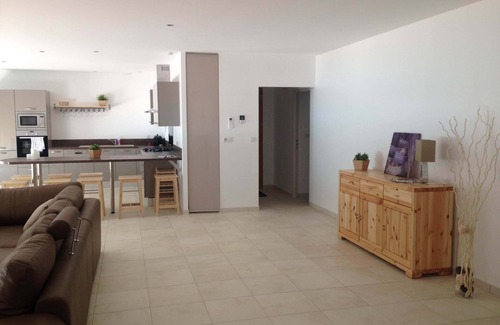 Ventabren Casa | Nueva Villa Hermosa 6-8
