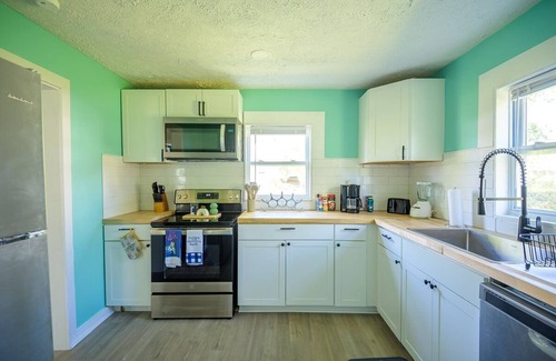 Oriental Casa | Magnificent Oriental Home with 3 BR/2 BA offers Oriental's history.