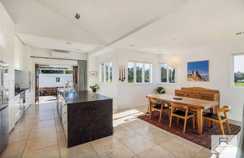 Grey Lynn Casa | Magnificent Parkside Retreat