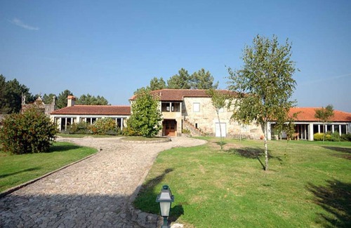 Cossourado Villa | Magnificent Ponte de Lima Villa | 10 Bedrooms | Villa Lima Palace | Tennis Court | Pool Table