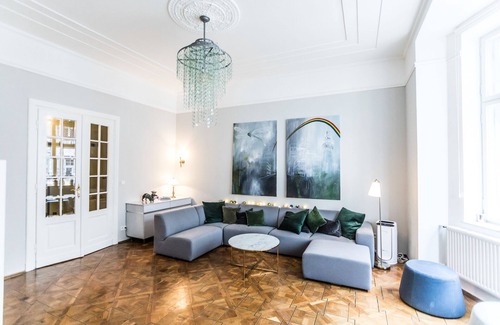 Centrum Apartamento | Magnificent Renovated Historical Flat, 110 M2, Warsaw Center
