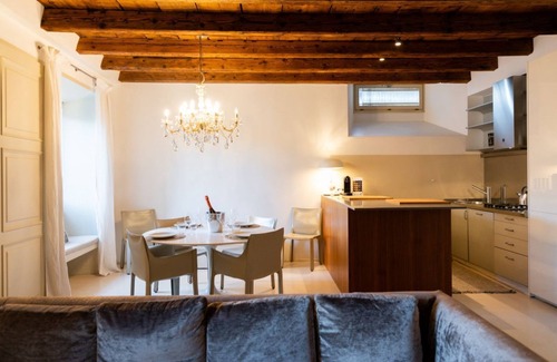 Citta Antica Apartamento | Magnífica residencia con vistas a Piazza Erbe
