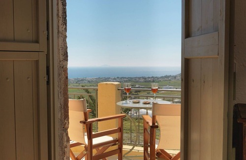 Exo Gonia Villa | Magnificent Santorini Villas | 6 Bedrooms | Zoldyk Houses | Spacious Terrace with Courtyard Views | Exo Gonia