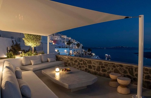 Firostefani Villa | Magnificent Santorini Villa | Villa Bellissima | Traditional Cycladic Cave House Villa | Private Infinity Pool & Panoramic Sea Views | 3 Bedrooms | Firostefani
