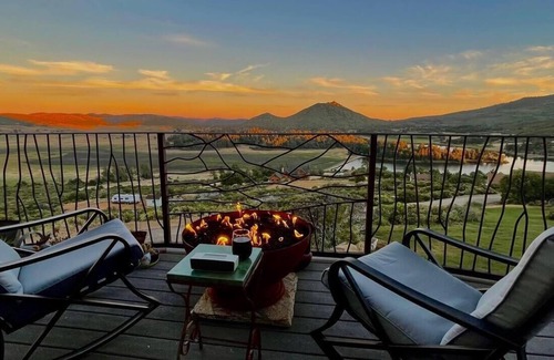 Julian Casa | Magnificent Views and Privacy from this Lake Cuyamaca home