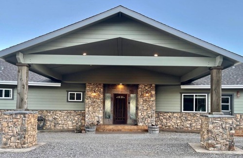 Julian Casa | Magnificent Views and Privacy from this Lake Cuyamaca home