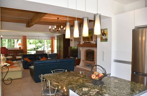 Bargemon Villa | Hermosa villa provenzal en terreno llano con árboles - Piscina tratada con sal
