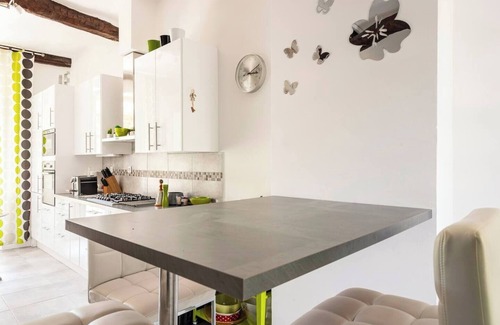 Brignoles Apartamento | Magnificent wine estate of 32 hectares.
