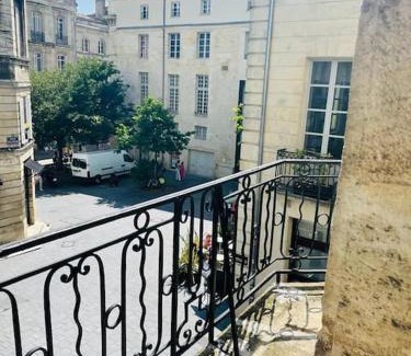 Hotel de Ville - Quinconces Apartamento | Magnifique Appartement Bordeaux centre historique