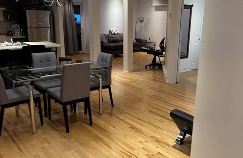 Chateauguay Apartamento | Magnifique Condo,air Ouvertes!voiture Electrique Bienvenue!pet Friendly!