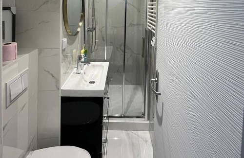 La Garenne-Colombes Apartamento | Magnifique T2 entierement renove la garenne colombes limite Courbevoie