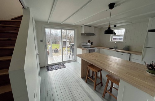 Lac-Brome Casa | Magnifique Petite Maison de Campagne à Louer au Mois ou à la Saison