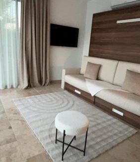 Arles Apartamento | Magnifique studio avec piscine