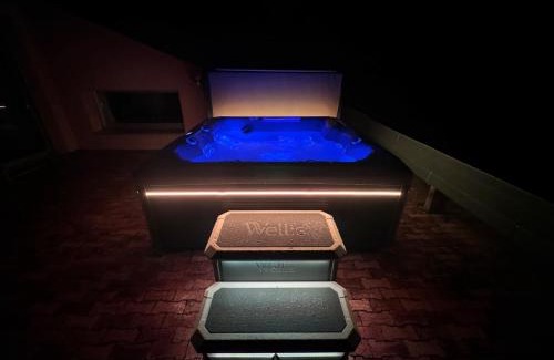La Tessoualle Villa | Magnifique Villa privative avec Piscine et Spa pour 15 personnes
