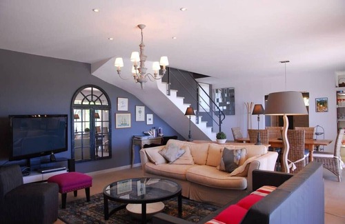 Le Dramont Villa | Magnífica vista para esta villa de lujo con piscina.