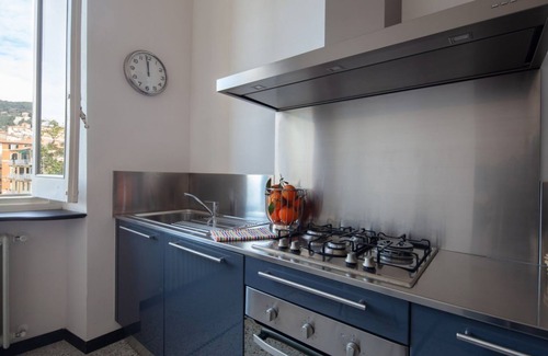 Lerici Apartamento | Magnolia Apartment · Historic Seaview Apart. with free Priv. Parking