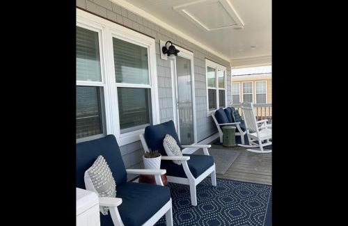 Holden Beach Casa | Magnolia Cottage