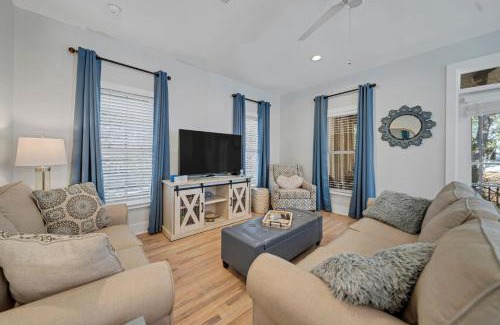 Seacrest Casa | Magnolia Cottages Seacrest Flirty Flamingo - Pet Friendly Resort Pool & Beach Access!