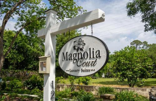 Uptown Apartamento | Magnolia Court Suites