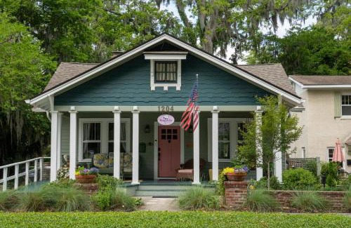 Uptown Apartamento | Magnolia Court Suites