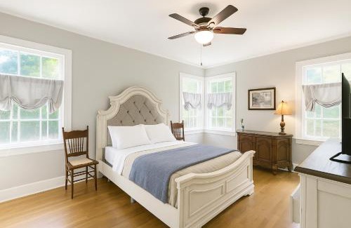 Meridian Casa | Magnolia Hill Vacation Home Rental in Meridian Mississippi Poplar Springs Historic District