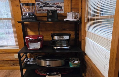 Townsend Cabina | The Magnolia (Smokey Mtn Cabin with Hot Tub)