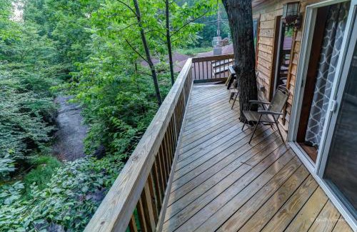 Canadensis Casa | Magnolia Streamside Resort