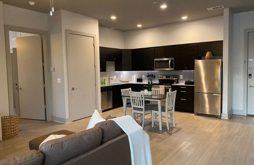 Fort Worth Casa | Magnolia Walks ~ City Chic Comfort ~ Med District!