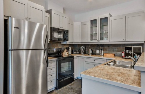 Canmore Apartamento | Cozy Mountain Condo!