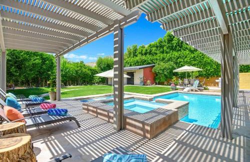 Tahquitz River Estates Casa | Mags Mountain View - Meredith Lodging