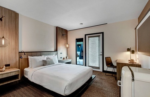 Little Tuscany Hotel | Mahala- 21 and Over