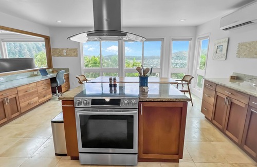 Hawaii Kai Casa | * 10% de descuento en estancias ahora-6/30 * Makani Lani-Hawaii Kai Luxury 5BR, 3 baños, con piscina privada