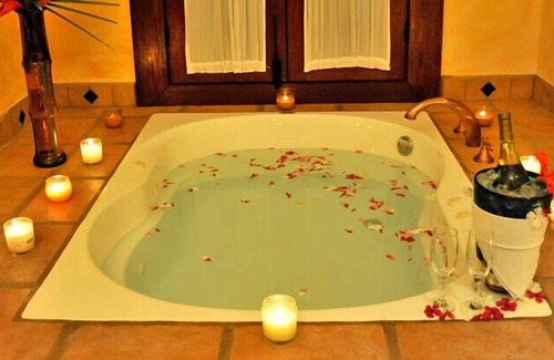 Bullet Tree Falls Complejo | Mahogany Hall Boutique Resort
