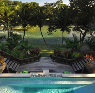 Bullet Tree Falls Complejo | Mahogany Hall Luxury Boutique Resort
