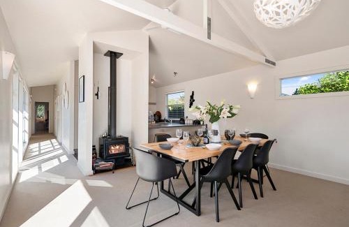 Waitahanui Casa | Mahuta Maison - Lake Taupo Holiday Home