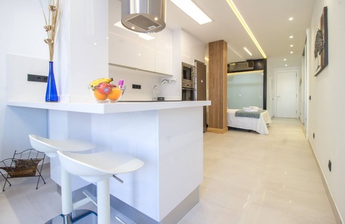 Las Palmas de Gran Canaria Apartamento | Mainstream home with balcony By Canariasgetaway
