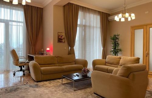 Baku Old Town Apartamento | Maiden boulevard view