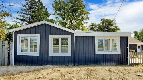 Wasaga Beach Apartamento | Main Beach River Retreat - Wasaga Beach 1 - Main Strip - 93 Mosley St