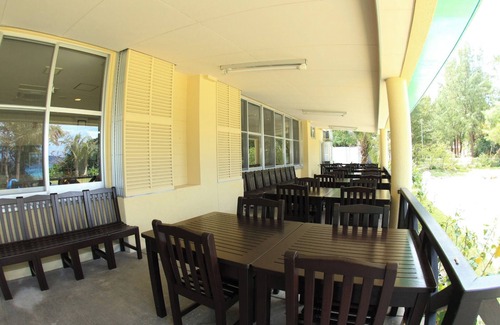 Tokashiki Hotel | Main building ocean side western style triple room with unit bath Dinner and breakfast / Shimajiri-gun Okinawa