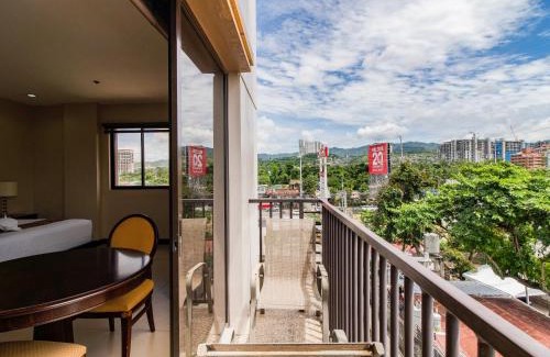 Cebu Hotel | Main Hotel & Suites